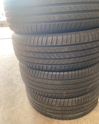 Gomme seminuove 235 60 18