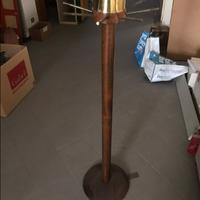 Espositore in legno ed acciaio