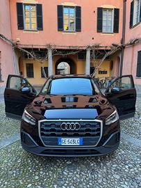 Audi Q2 nera