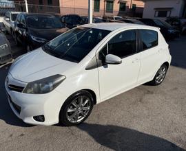 Toyota Yaris 1.4 D-4D LOUNGE AUTOMATICA M-MT