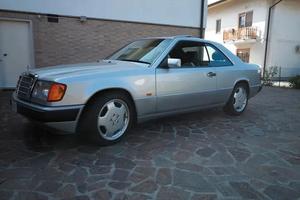 Mercedes 200 CE ASI CRS