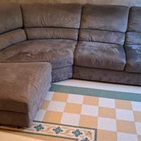 Divano angolare con pouf PoltroneSofà - grigio