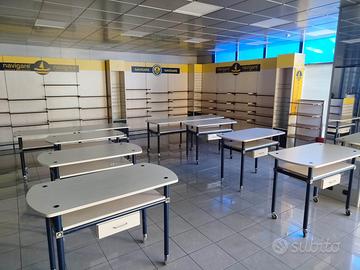 Arredamento per negozio