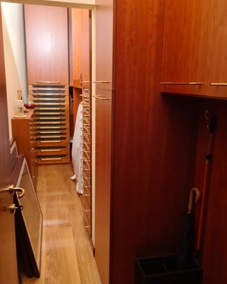 Cabina armadio in legno