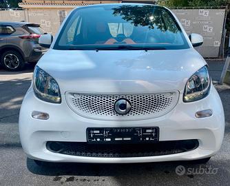 Smart ForTwo PASSION -TETTO-LED -NAVI-GARANZIA