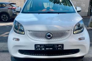 Smart ForTwo PASSION -TETTO-LED -NAVI-GARANZIA