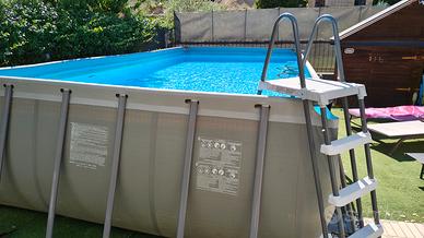 Piscina fuori terra Intex con pompa