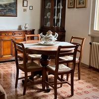 Tavolo rotondo in legno