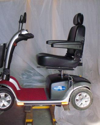 Scooter elettrico per anziani e disabili