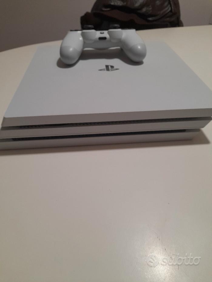 PlayStation 4 Pro White - Special Edition in super offerta al prezzo più  basso di sempre