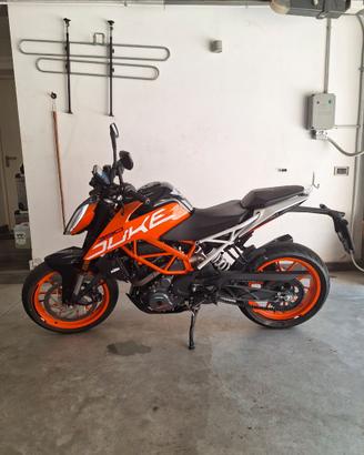 KTM Duke 390 (2020)