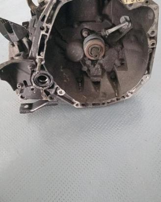 Condividi CAMBIO MANUALE K9K 2005 RENAULT NISSAN