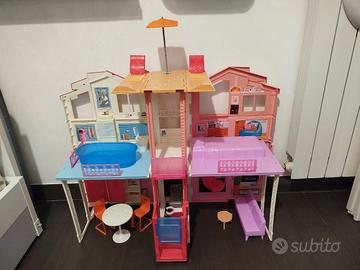 Casa di Barbie a tre piani Malibu 