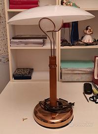 Lampada da tavolo VeArt modello Iskra