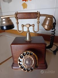 telefono con cornetta in legno