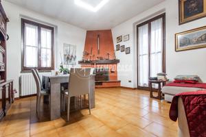 Casa indipendente con area esterna