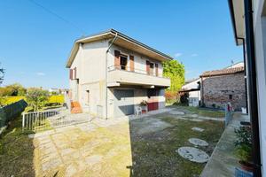 Villa di 100 m² con 4 locali e box auto doppio a S