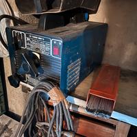 Saldatrice a elettrodo