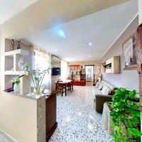 AMPIO QUADRILOCALE RISTRUTTURATO DOPPI SERVIZI IN