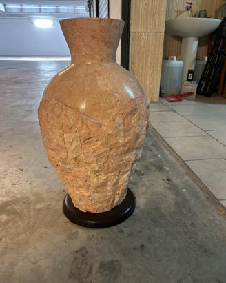 Vaso in pietra di Mactan