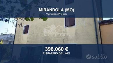 Immobile in asta di 718 m² con più di 5 locali a M