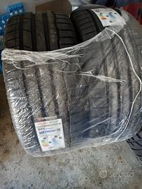 Gomme 235/35 R20 92Y
