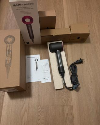 Dyson Supersonic Nickel/Fucsia – 5 accessori