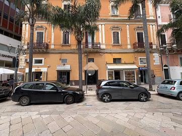 NEGOZIO A BRINDISI