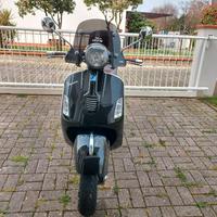 vespa 300 gts