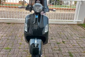 vespa 300 gts