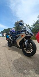 Yamaha R1 anno 2004 