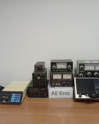 baracchini e materiali da radioamatore