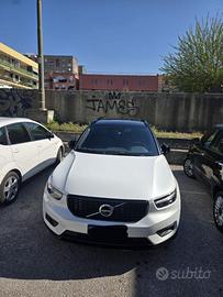 Volvo XC40 Recharge T5 Plug-in Hybrid – Full Opti