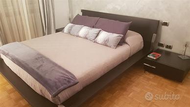 Letto comodini e cassettiera Former