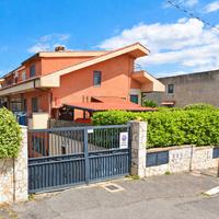 Villino a schiera su tre livelli