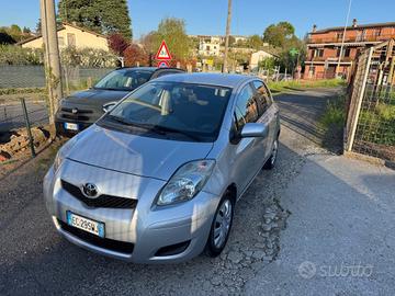 Toyota Yaris 1.0 5 porte Sol NEOPATENTATI
