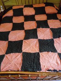 copriletto realizzato a mano