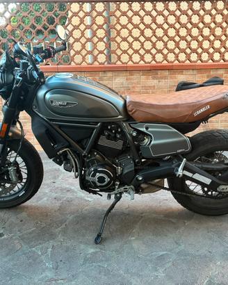 Ducati Scrambler 800 NightShift
