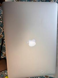 MacBook Pro 15" (2015) - 16GB RAM / 1TB SSD