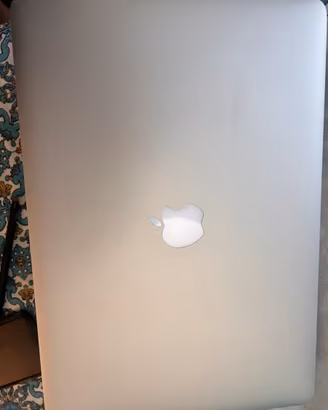 MacBook Pro 15" (2015) - 16GB RAM / 1TB SSD