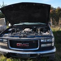 AUTOMOTIVE INNOVATI SUBURBAN GMC 1999 MOT V8 BENZ