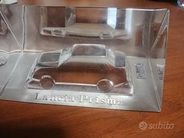 macchinina lancia  in cristallo murano con difetto