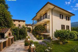Villa di 300 m² con più di 5 locali a Sezze