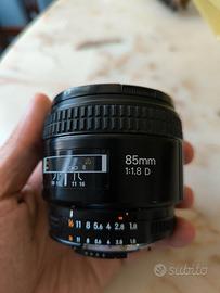 Nikon AF 85mm f/1.8 D