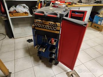 carrello per officina