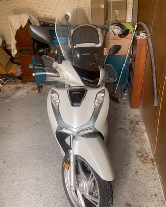 Honda SH 125i anno 2023, bianco opaco