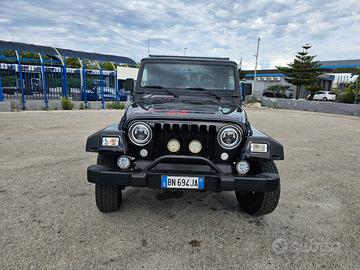 Jeep Wrangler TJ 2.5 GPL, superaccessoriata