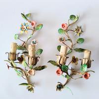 Coppia di applique fiorentine in metallo , fiori