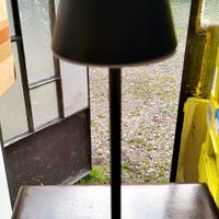 Lampada Led funzionante nero da tavolo o scrivania