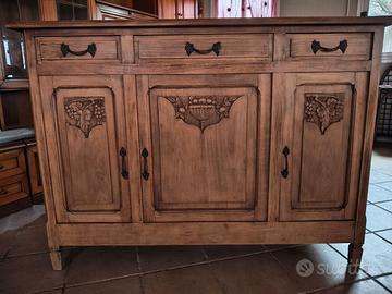 Credenza in legno antica